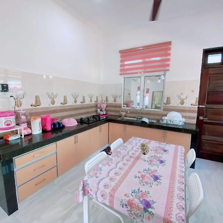 Hellokitty House - Unit 1 Villa Kuala Terengganu Eksteriør bilde