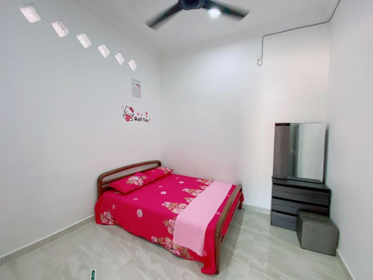 Hellokitty House - Unit 1 Villa Kuala Terengganu Eksteriør bilde