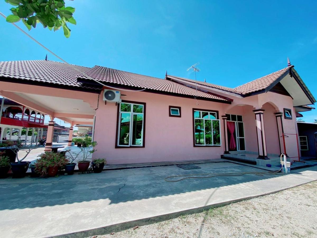 Hellokitty House - Unit 1 Villa Kuala Terengganu Eksteriør bilde