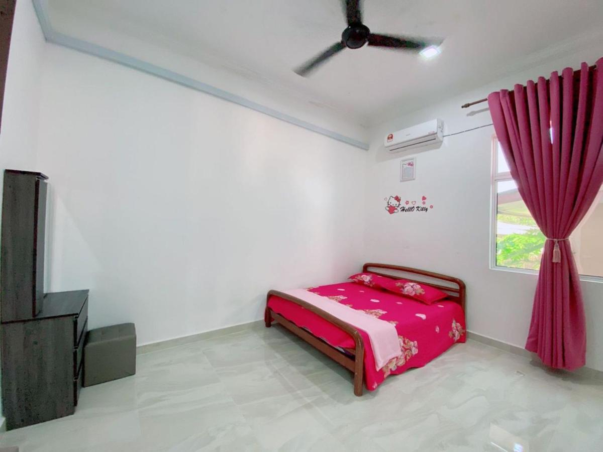 Hellokitty House - Unit 1 Villa Kuala Terengganu Eksteriør bilde