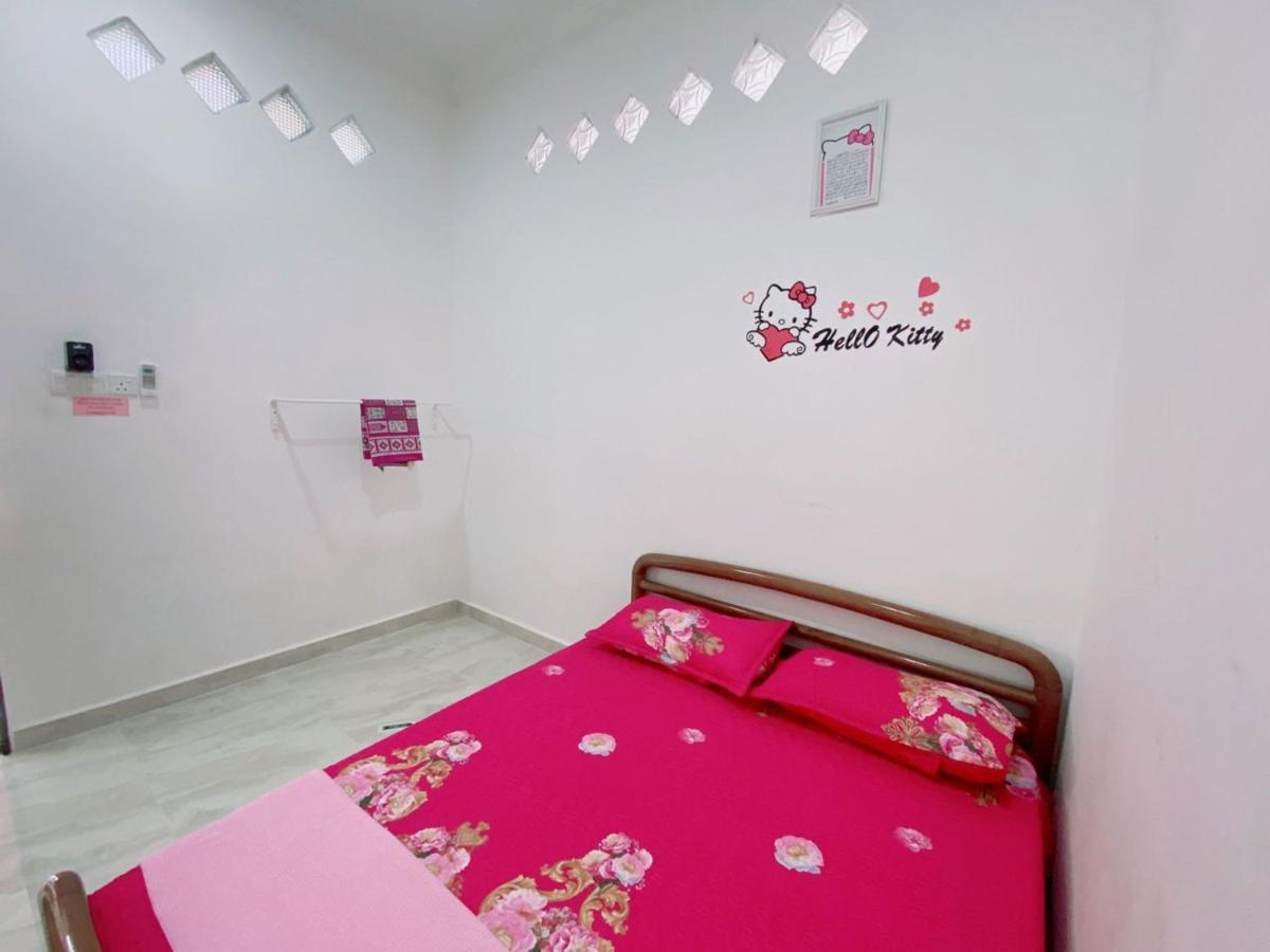 Hellokitty House - Unit 1 Villa Kuala Terengganu Eksteriør bilde