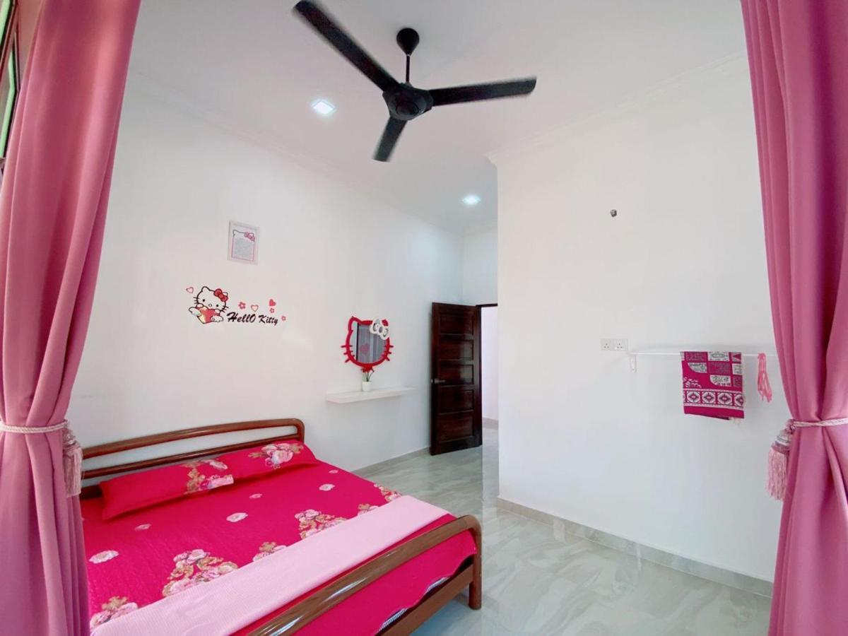 Hellokitty House - Unit 1 Villa Kuala Terengganu Eksteriør bilde