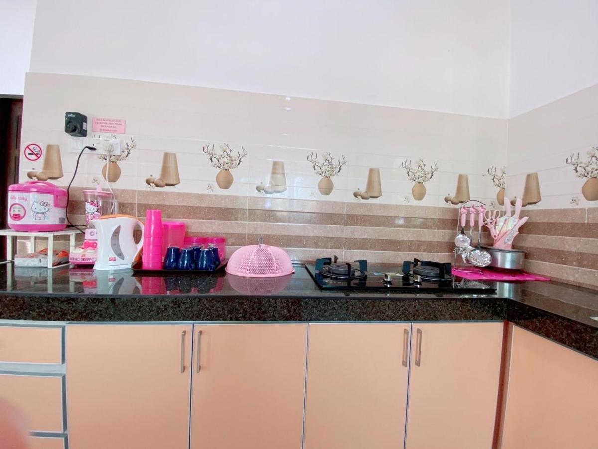 Hellokitty House - Unit 1 Villa Kuala Terengganu Eksteriør bilde
