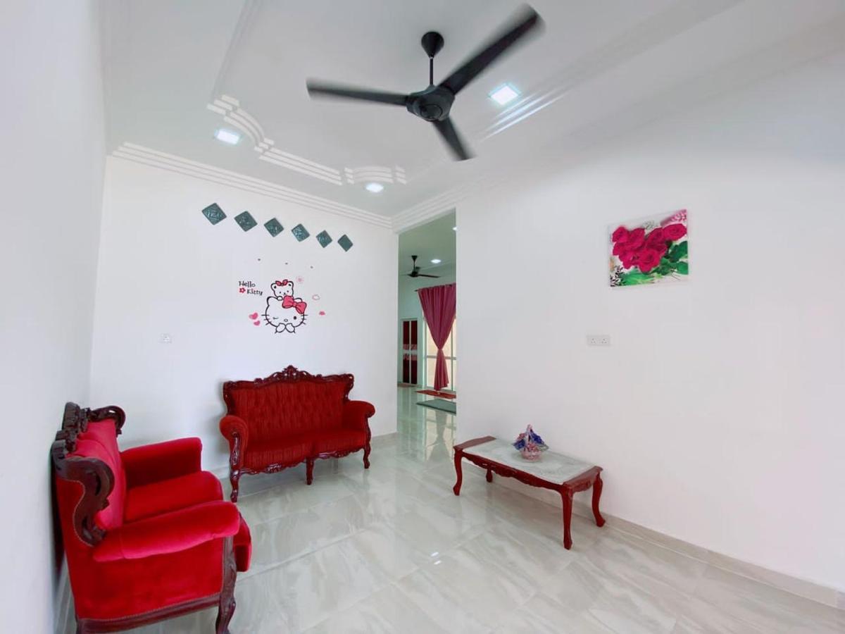 Hellokitty House - Unit 1 Villa Kuala Terengganu Eksteriør bilde